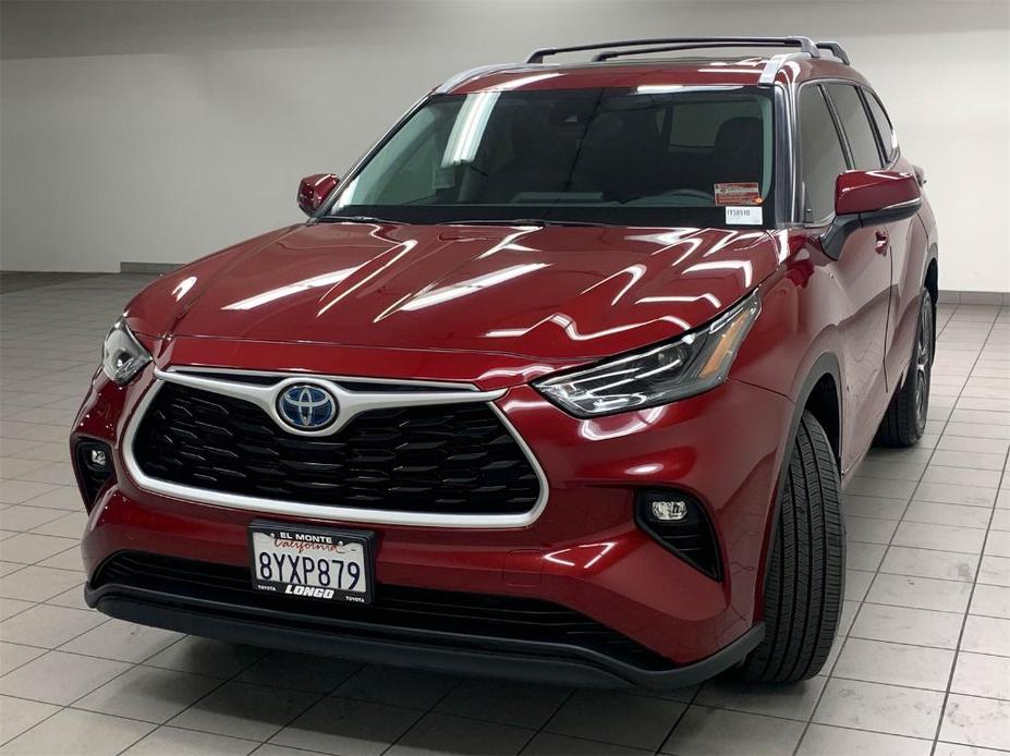 used 2022 Toyota Highlander Hybrid car, priced at $41,977