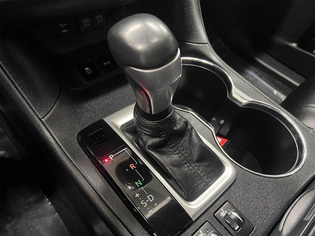 used 2018 Toyota Highlander car, priced at $23,388