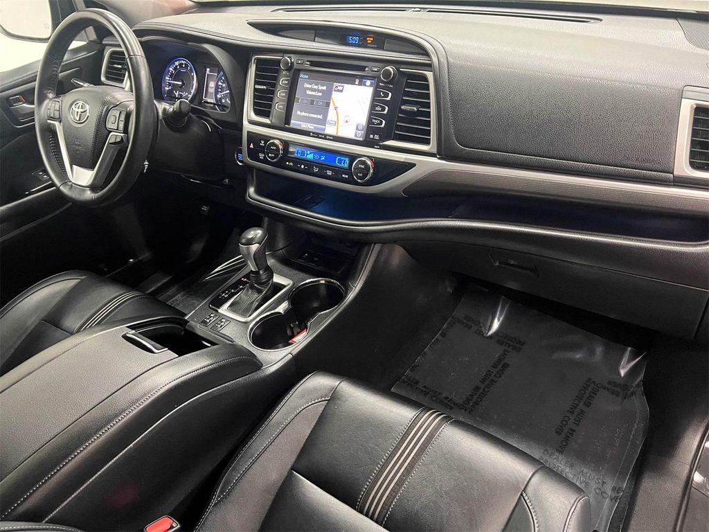 used 2018 Toyota Highlander car, priced at $23,388