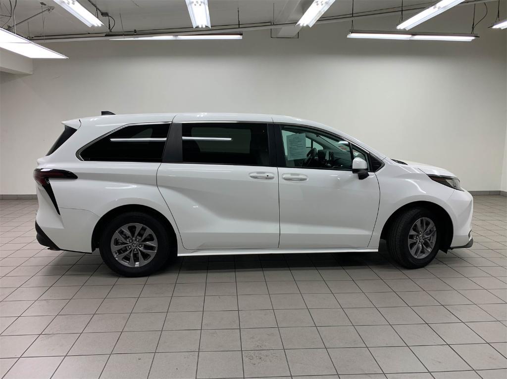 used 2023 Toyota Sienna car, priced at $39,888