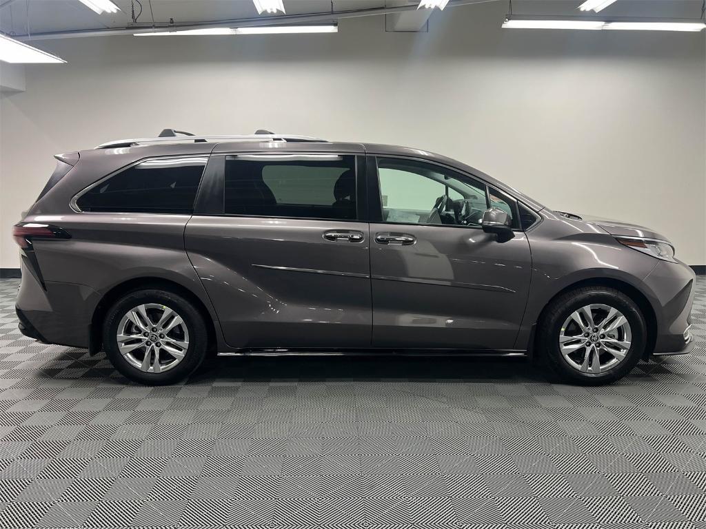 used 2022 Toyota Sienna car, priced at $51,977
