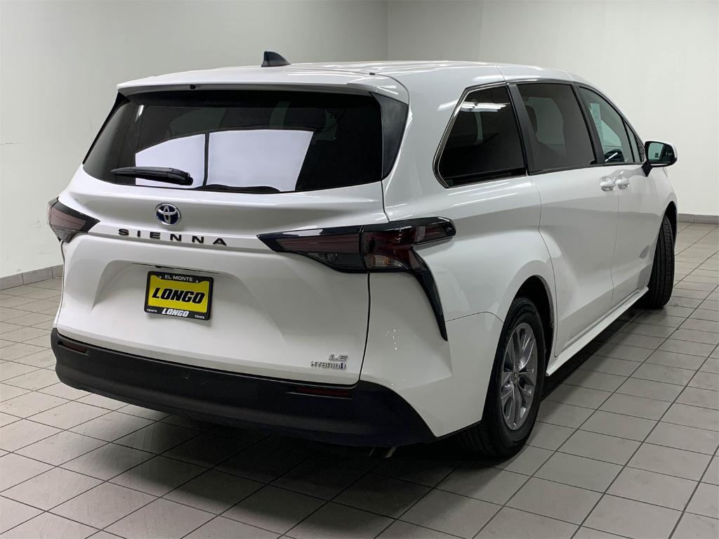 used 2023 Toyota Sienna car, priced at $39,188