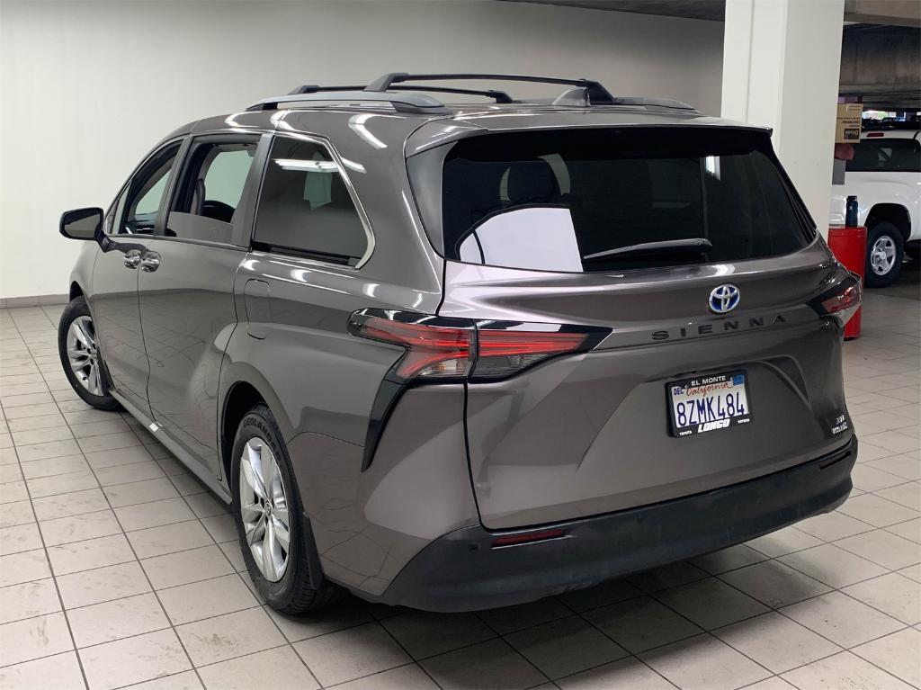 used 2022 Toyota Sienna car, priced at $38,888