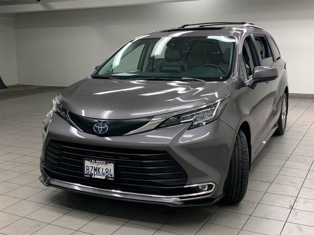 used 2022 Toyota Sienna car, priced at $38,888