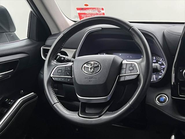 used 2022 Toyota Highlander car, priced at $35,888