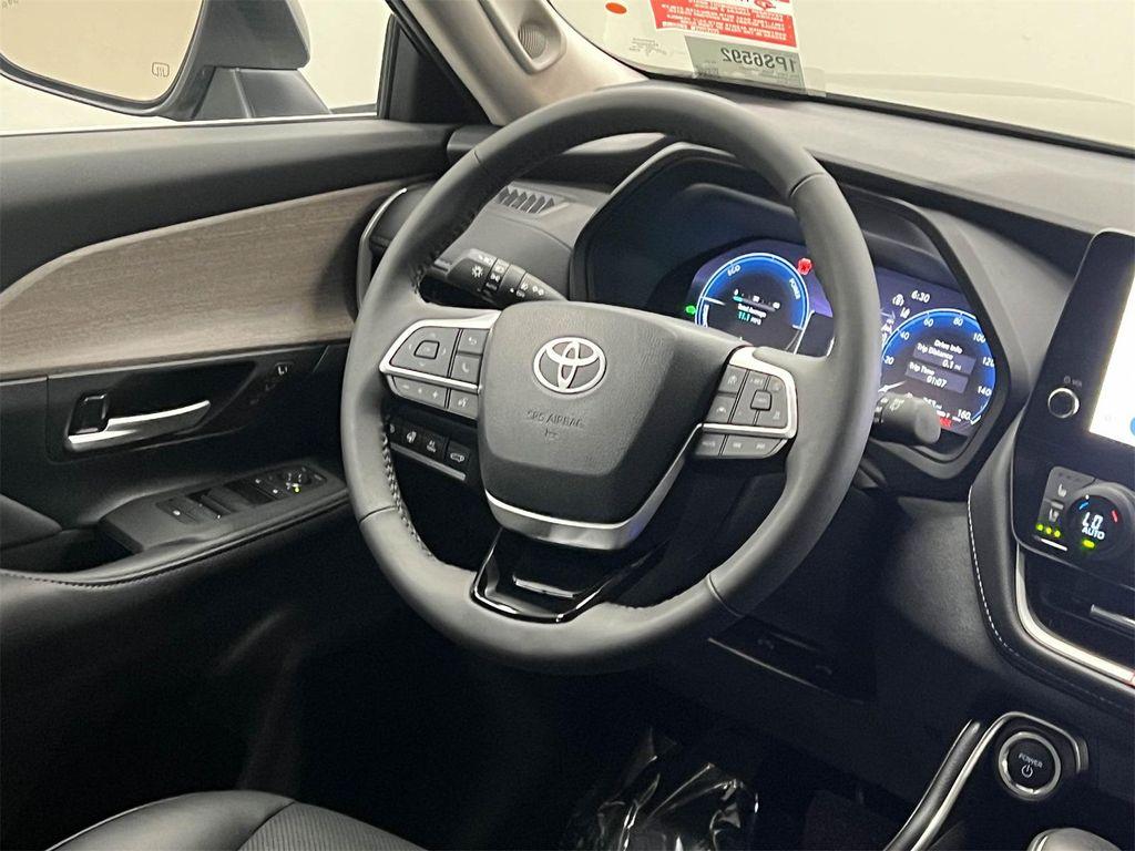 used 2025 Toyota Grand Highlander car, priced at $58,570