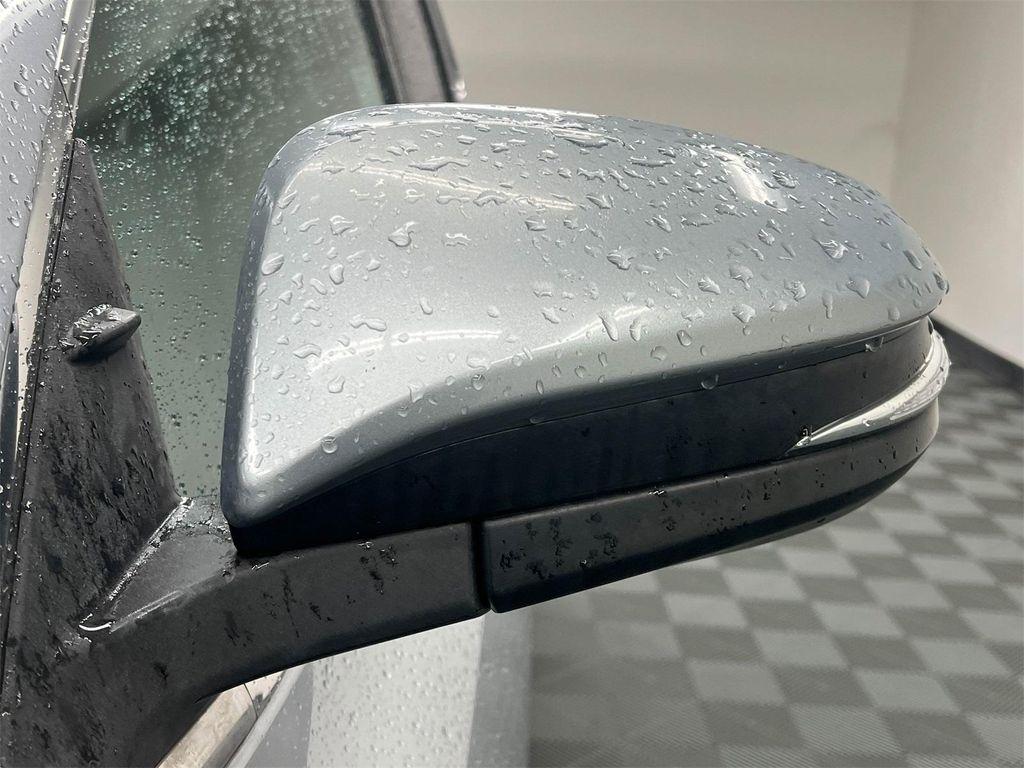 used 2016 Toyota Highlander car, priced at $17,688