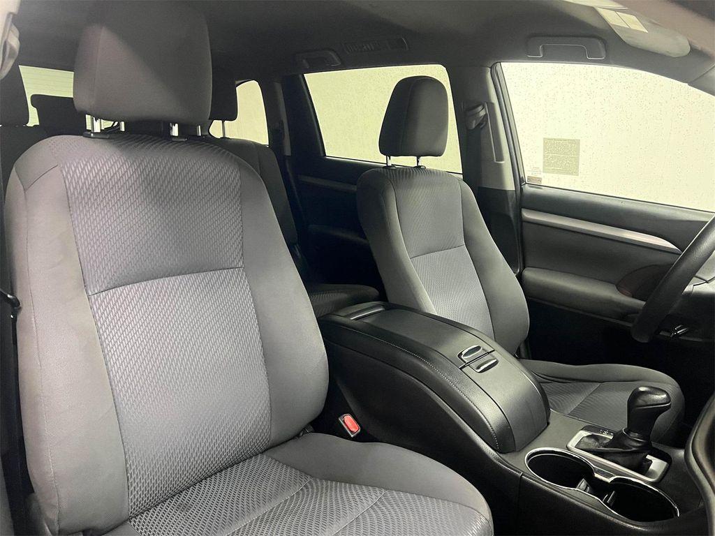 used 2016 Toyota Highlander car, priced at $17,688