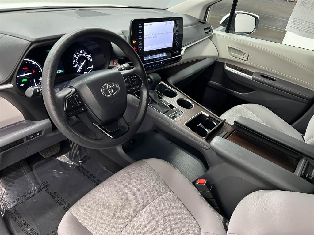 used 2024 Toyota Sienna car, priced at $39,977