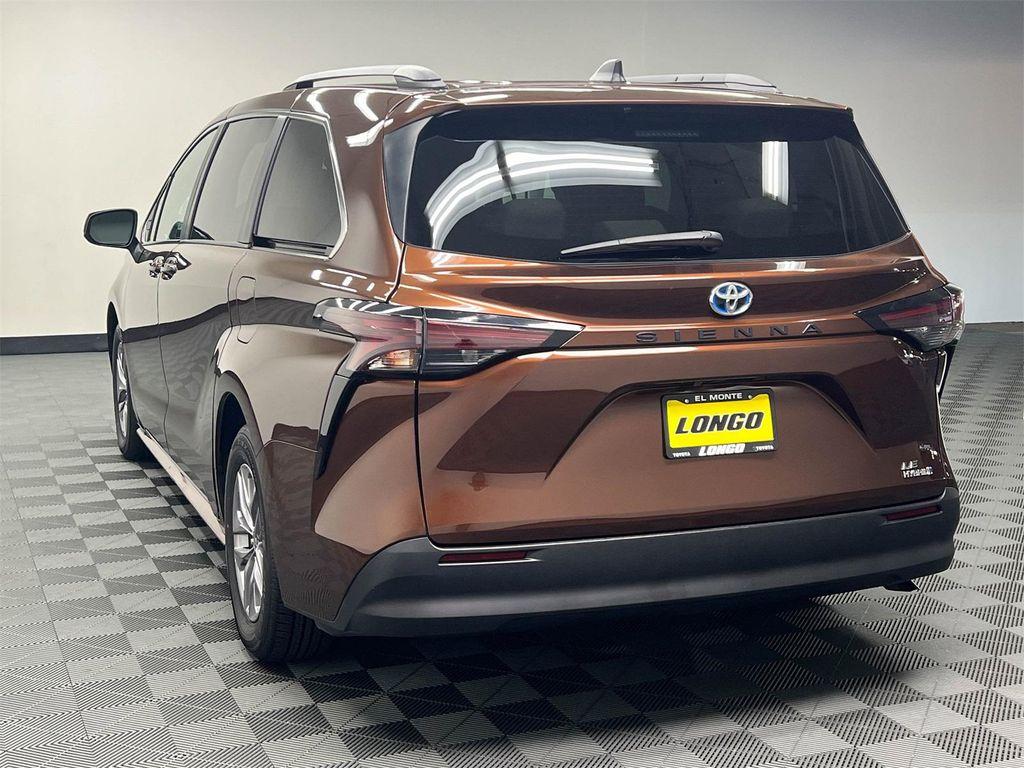 used 2024 Toyota Sienna car, priced at $38,788