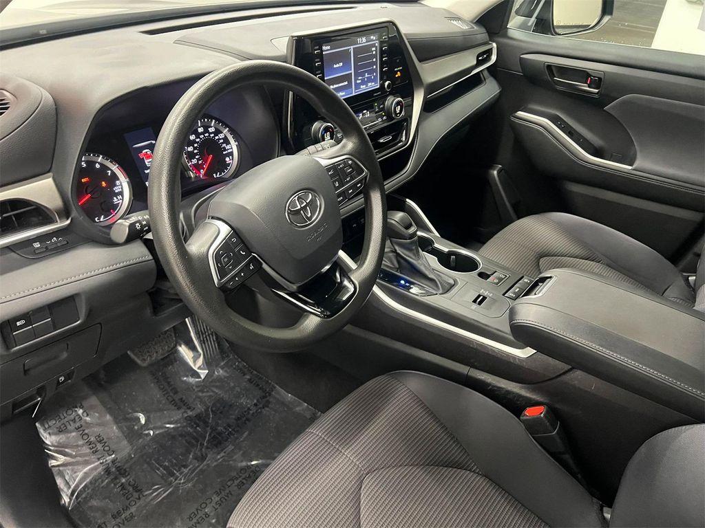 used 2021 Toyota Highlander car, priced at $29,995