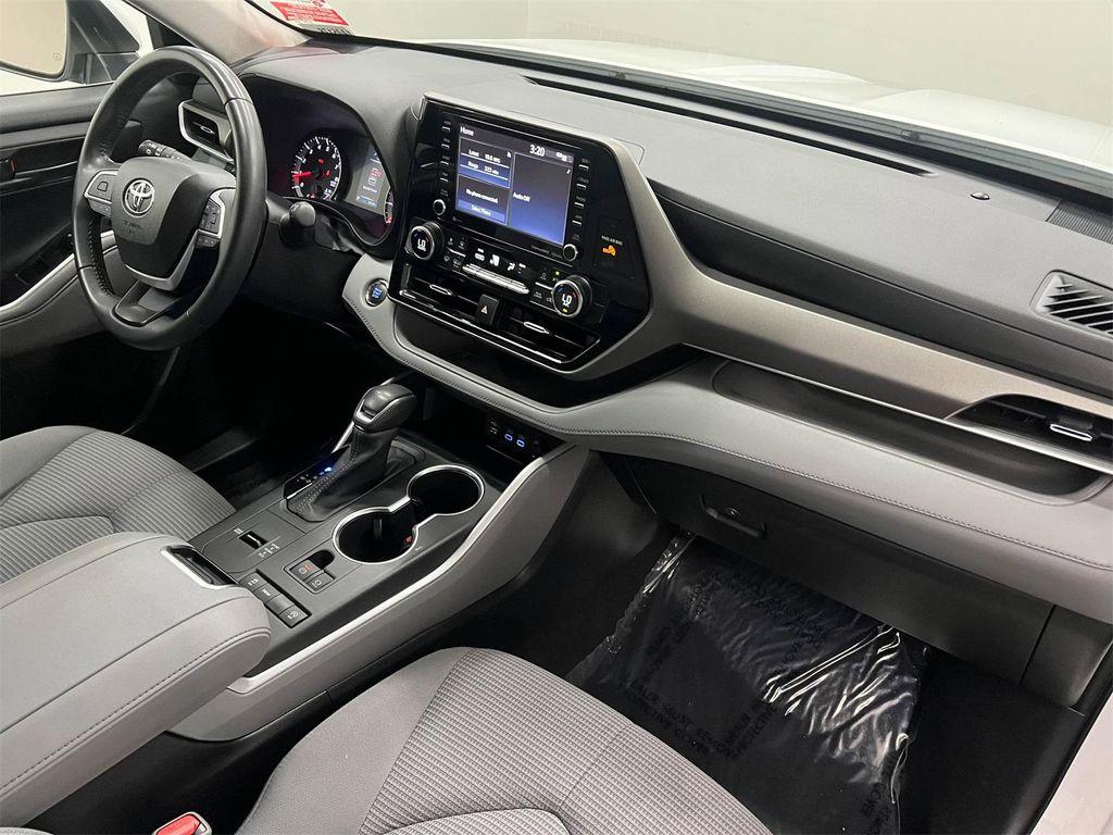 used 2022 Toyota Highlander car, priced at $32,988