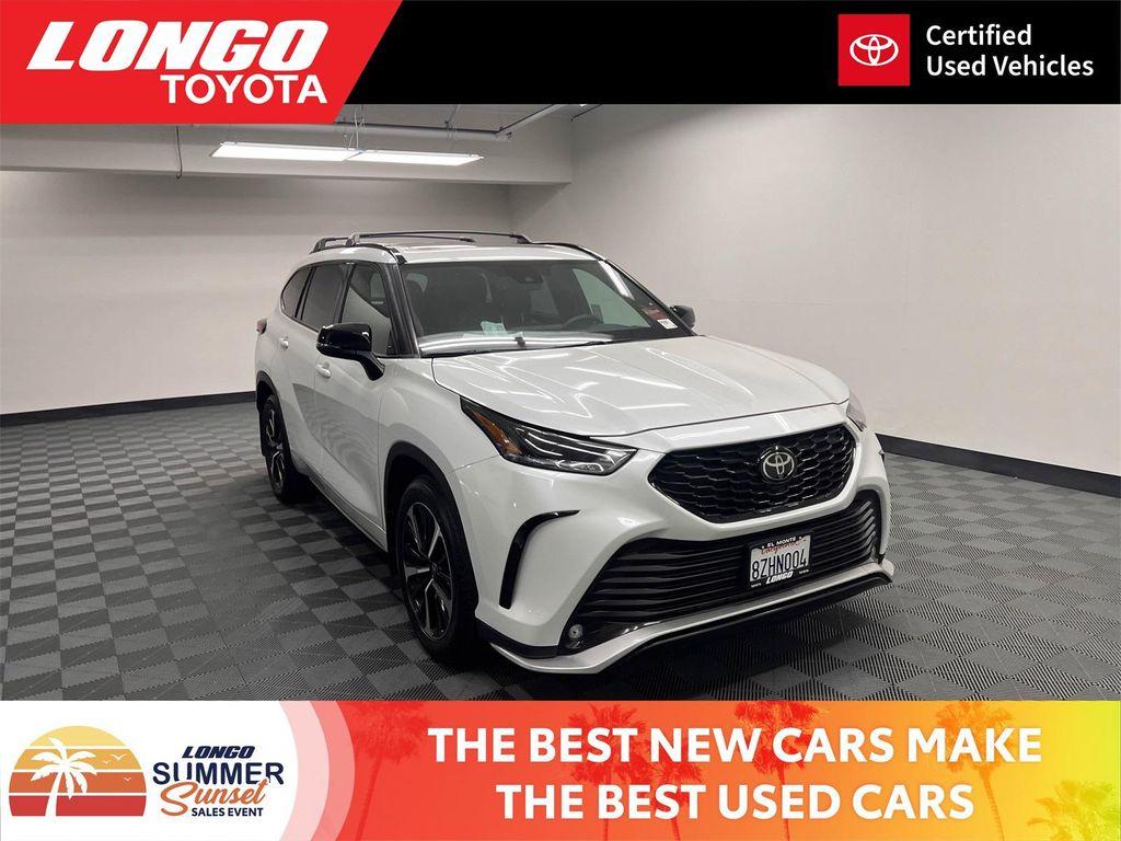 used 2022 Toyota Highlander car, priced at $39,688