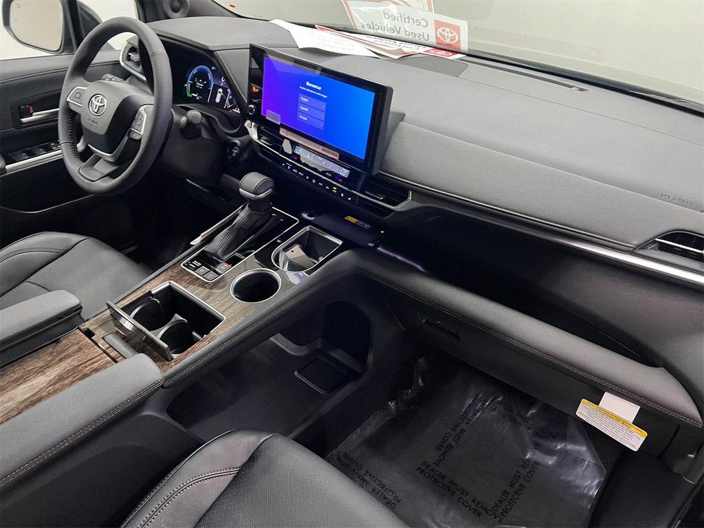 used 2025 Toyota Sienna car, priced at $59,788