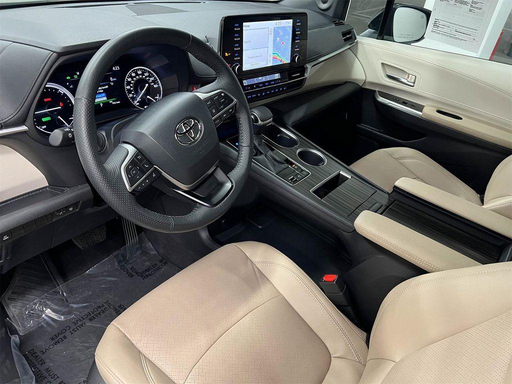 used 2024 Toyota Sienna car, priced at $48,888