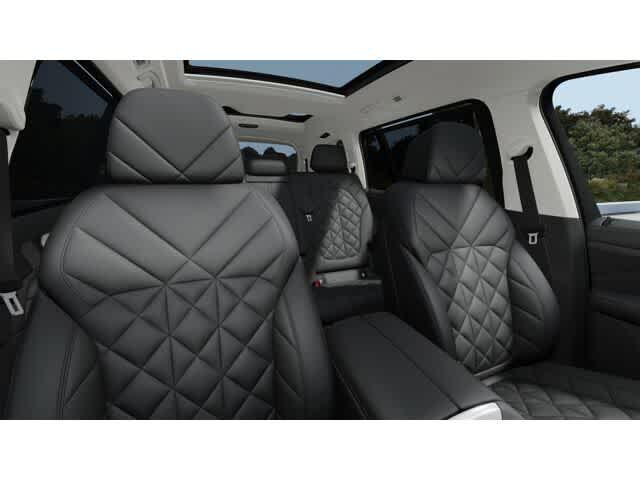 new 2026 BMW X7 car, priced at $95,130