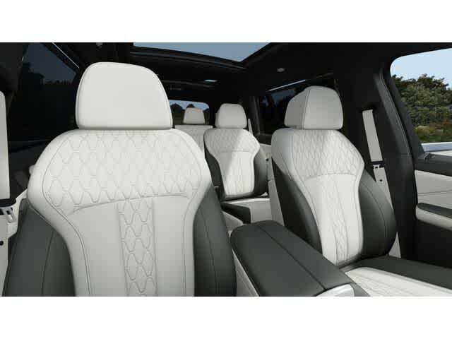 new 2026 BMW X7 car, priced at $120,530
