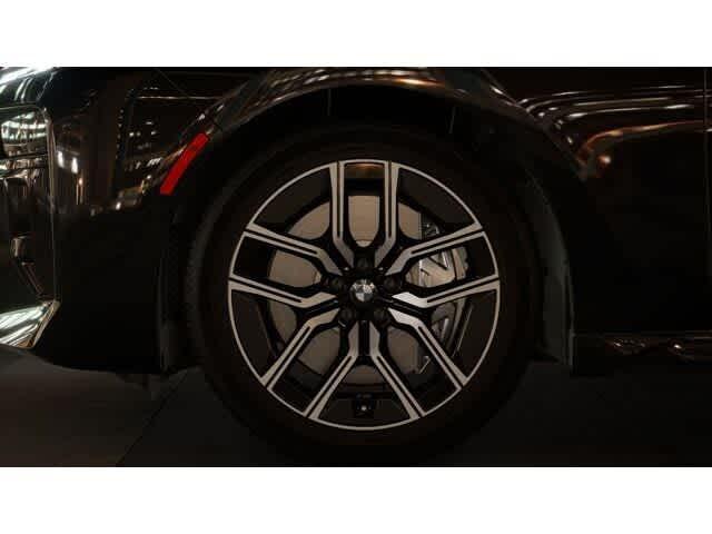 new 2025 BMW 760 car, priced at $130,345