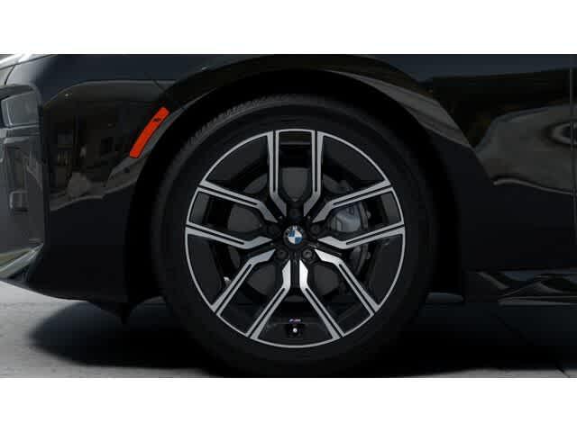 new 2025 BMW 760 car, priced at $127,445