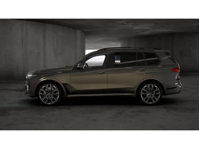 new 2026 BMW X7 car, priced at $100,450