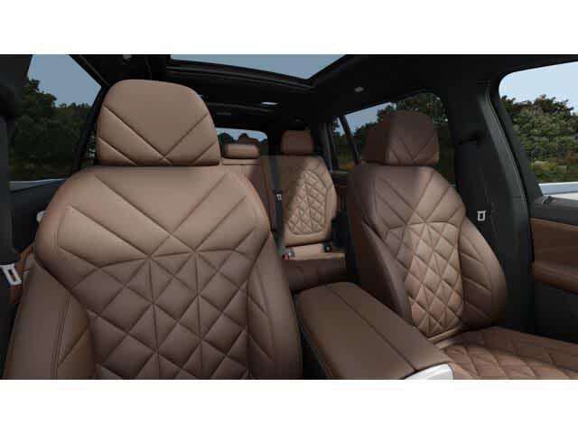 new 2026 BMW X7 car, priced at $92,375
