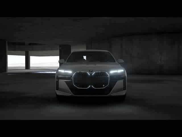 new 2024 BMW 760 car, priced at $130,400