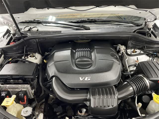 used 2015 Jeep Grand Cherokee car, priced at $12,998