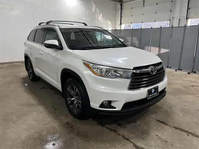 used 2016 Toyota Highlander car, priced at $17,799