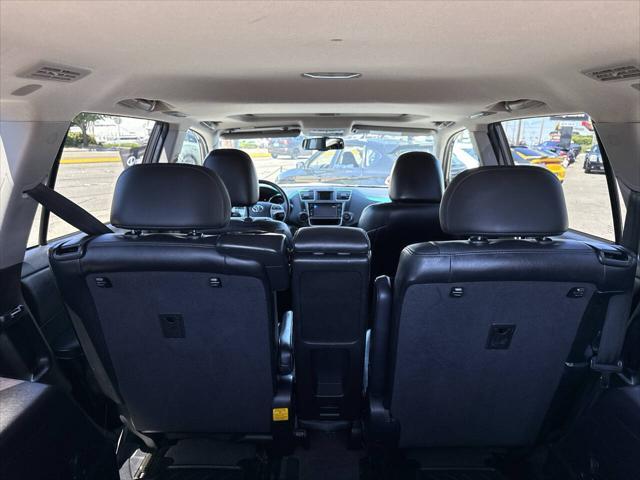 used 2013 Toyota Highlander car, priced at $15,991