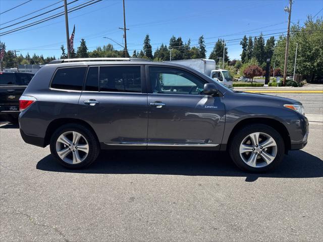 used 2013 Toyota Highlander car, priced at $15,991