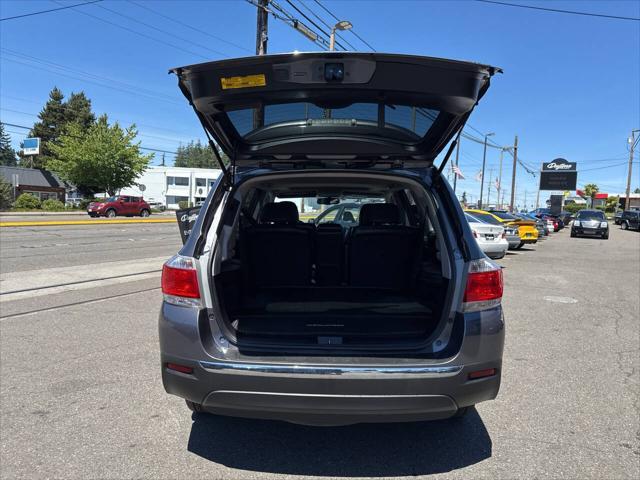 used 2013 Toyota Highlander car, priced at $15,991