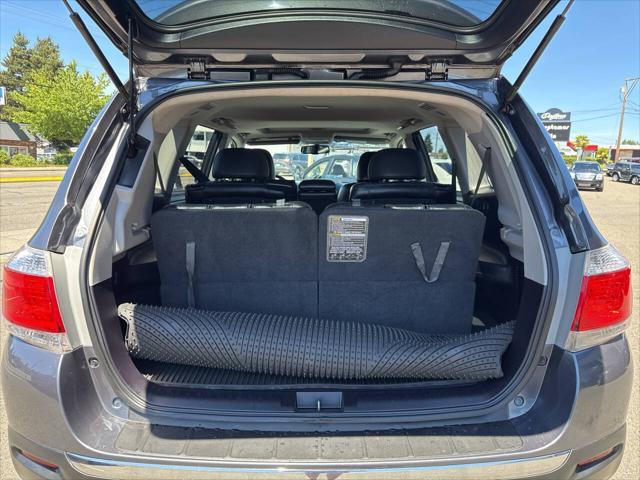 used 2013 Toyota Highlander car, priced at $15,991