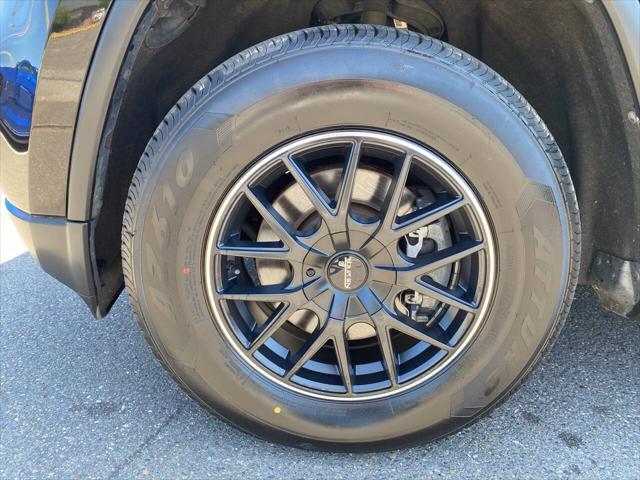 used 2011 Jeep Grand Cherokee car, priced at $13,991