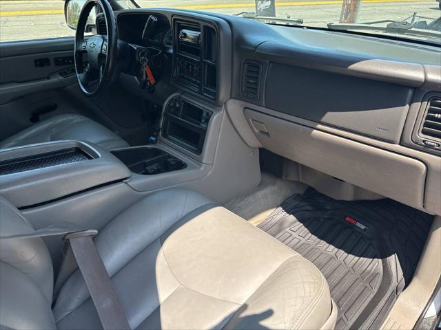 used 2004 Chevrolet Suburban car, priced at $5,991