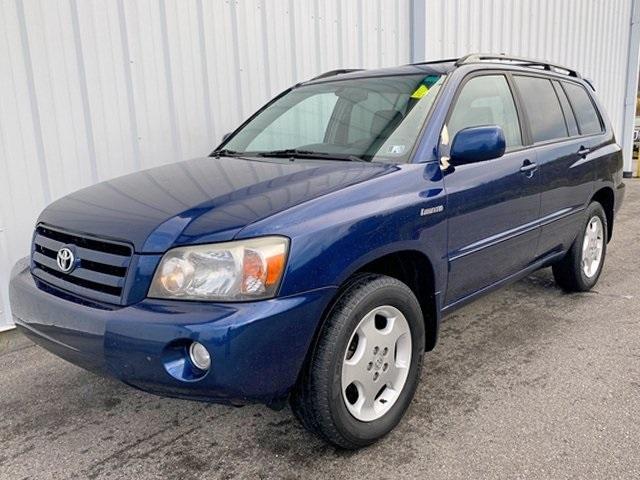 used 2005 Toyota Highlander car, priced at $4,870
