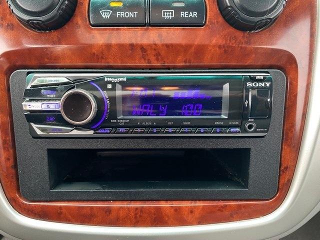 used 2005 Toyota Highlander car, priced at $4,870