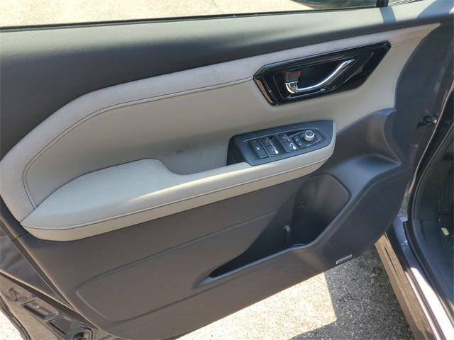 new 2025 Subaru Forester Hybrid car, priced at $41,914