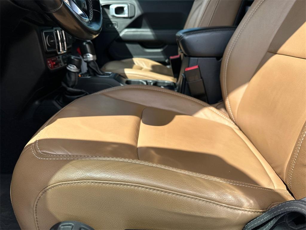 used 2020 Jeep Gladiator car, priced at $27,946