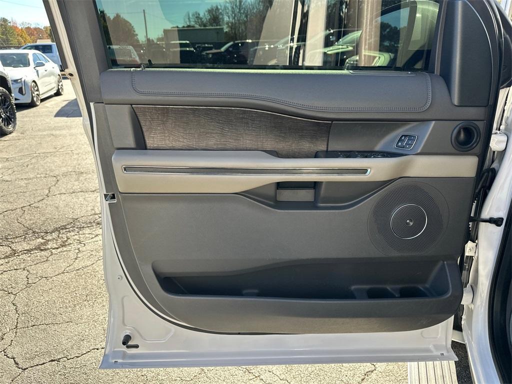 used 2019 Ford Expedition car, priced at $17,286