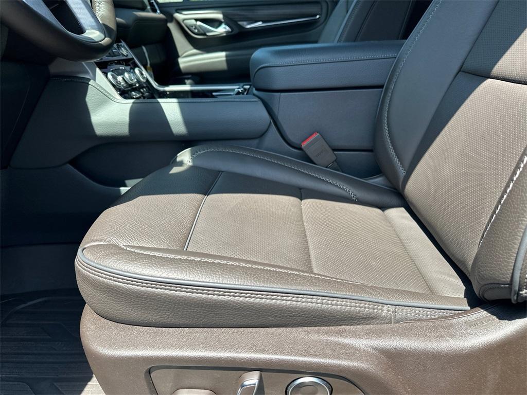 used 2024 GMC Yukon XL car, priced at $77,642