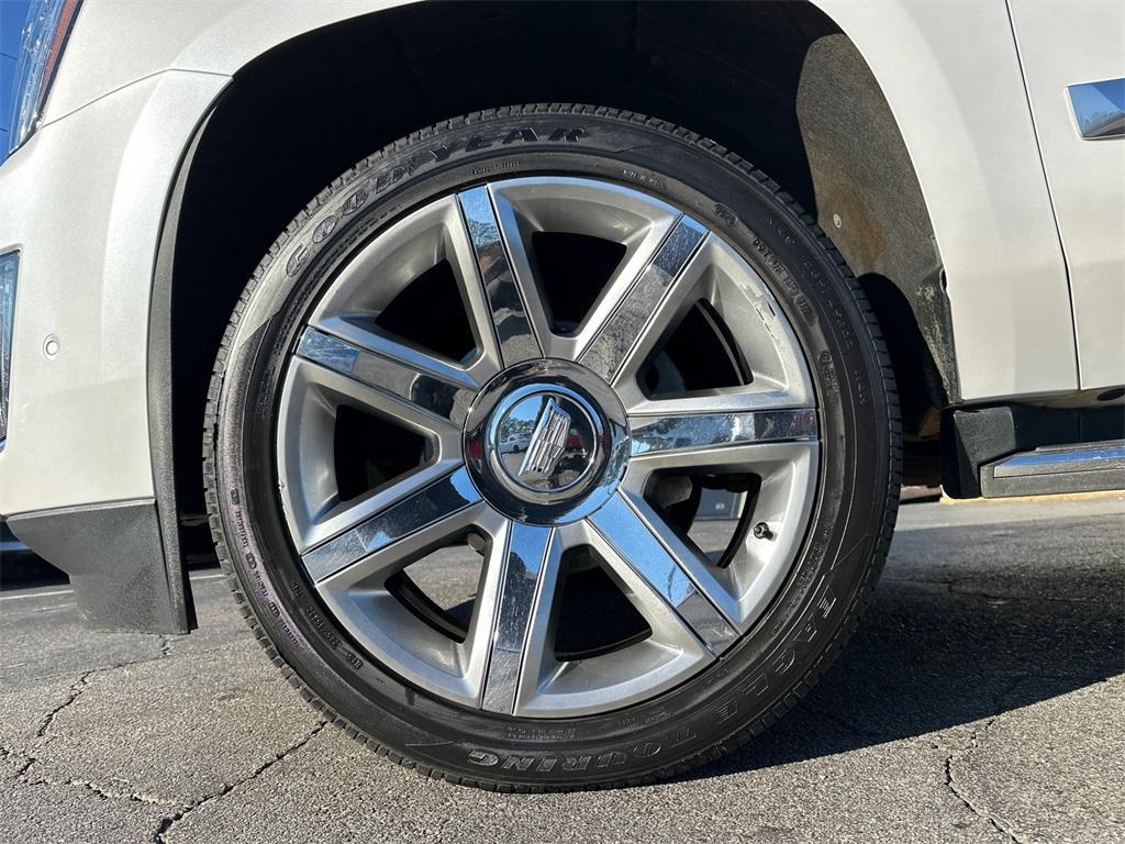 used 2018 Cadillac Escalade car, priced at $28,385