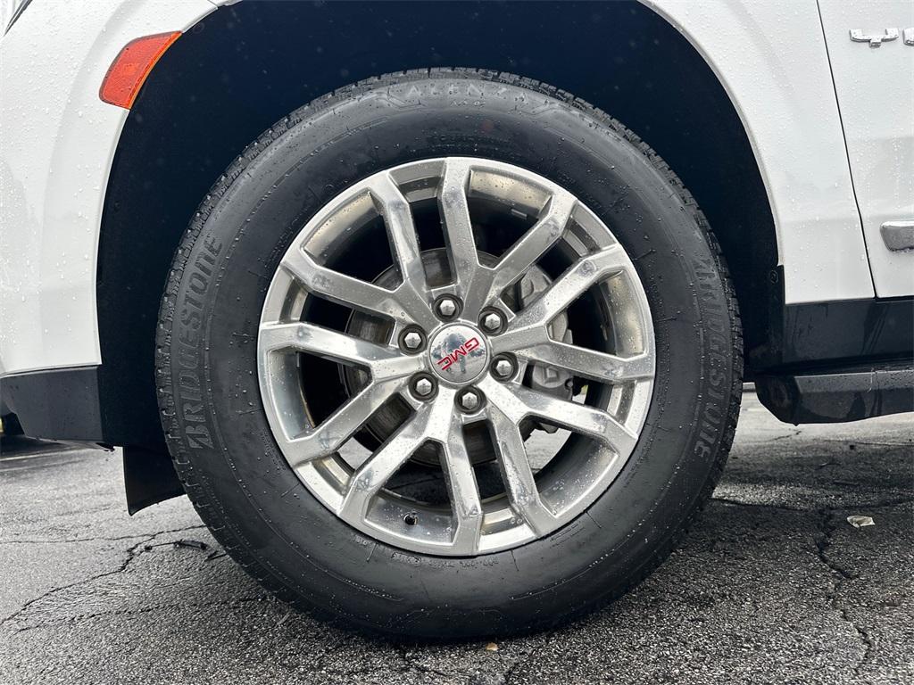 used 2022 GMC Yukon XL car, priced at $40,242