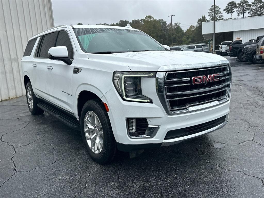 used 2022 GMC Yukon XL car, priced at $40,242