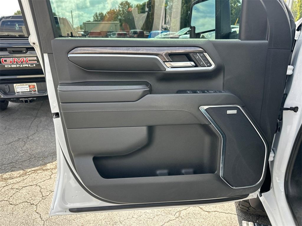 used 2024 Chevrolet Silverado 2500 car, priced at $58,781