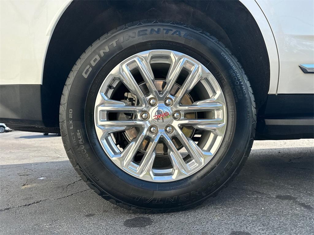 used 2024 GMC Yukon car, priced at $63,613