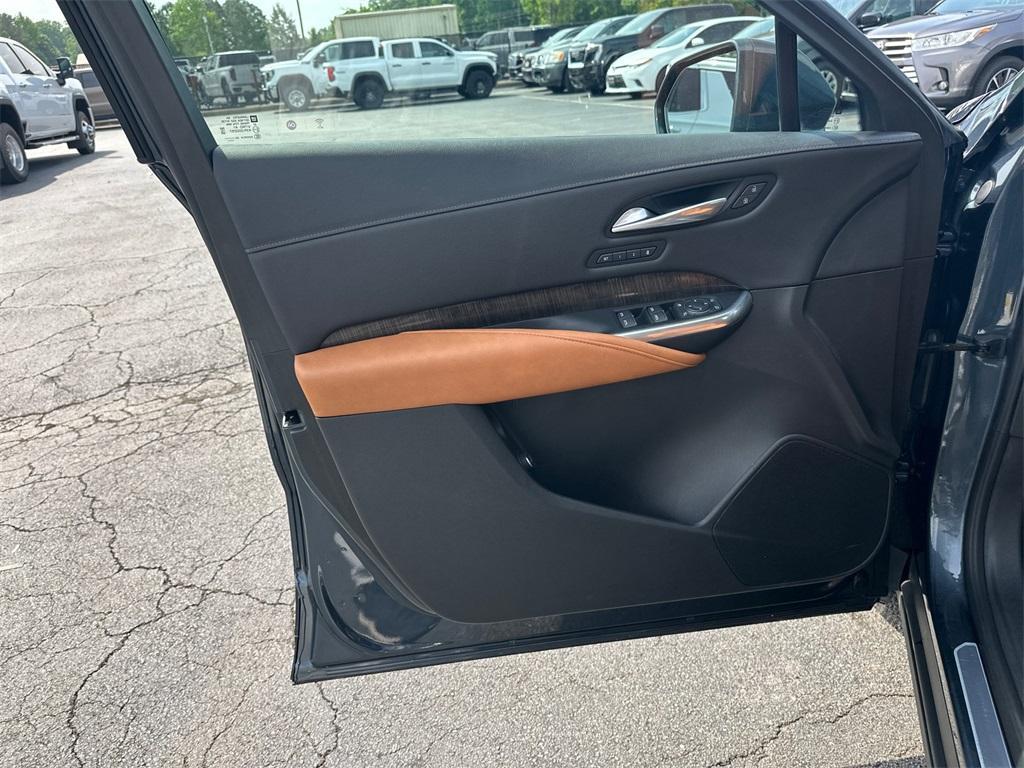 used 2020 Cadillac XT4 car, priced at $24,243