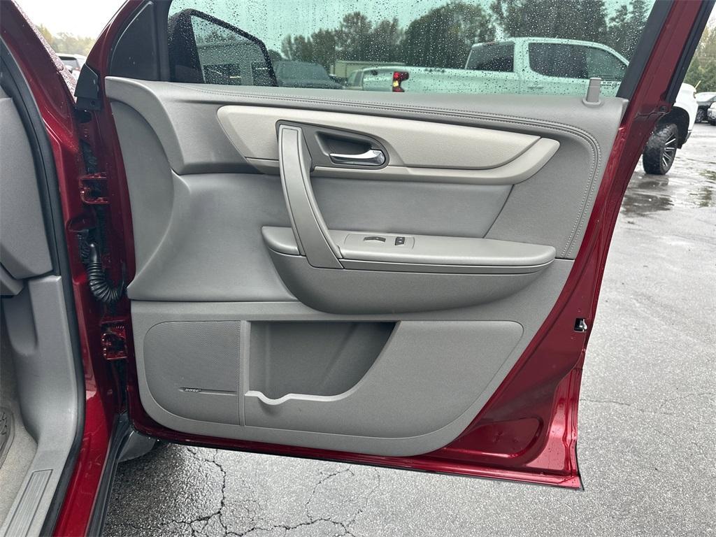 used 2016 Chevrolet Traverse car, priced at $8,925