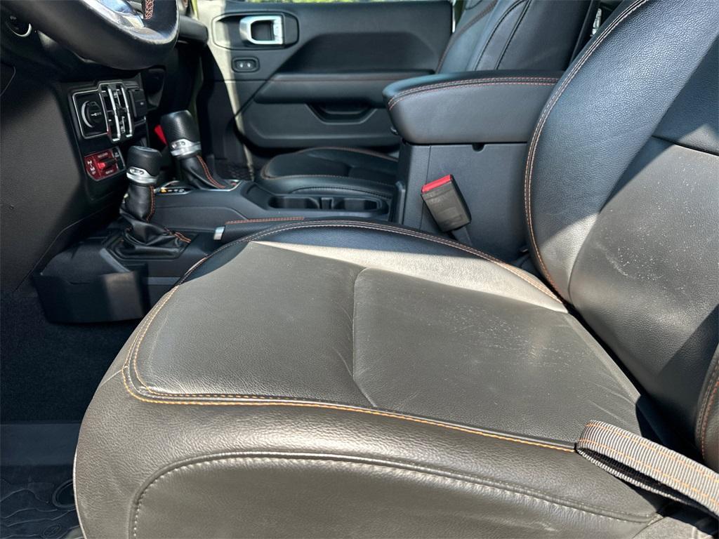 used 2022 Jeep Gladiator car, priced at $41,223