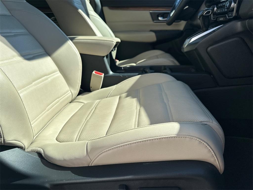 used 2017 Honda CR-V car, priced at $20,656