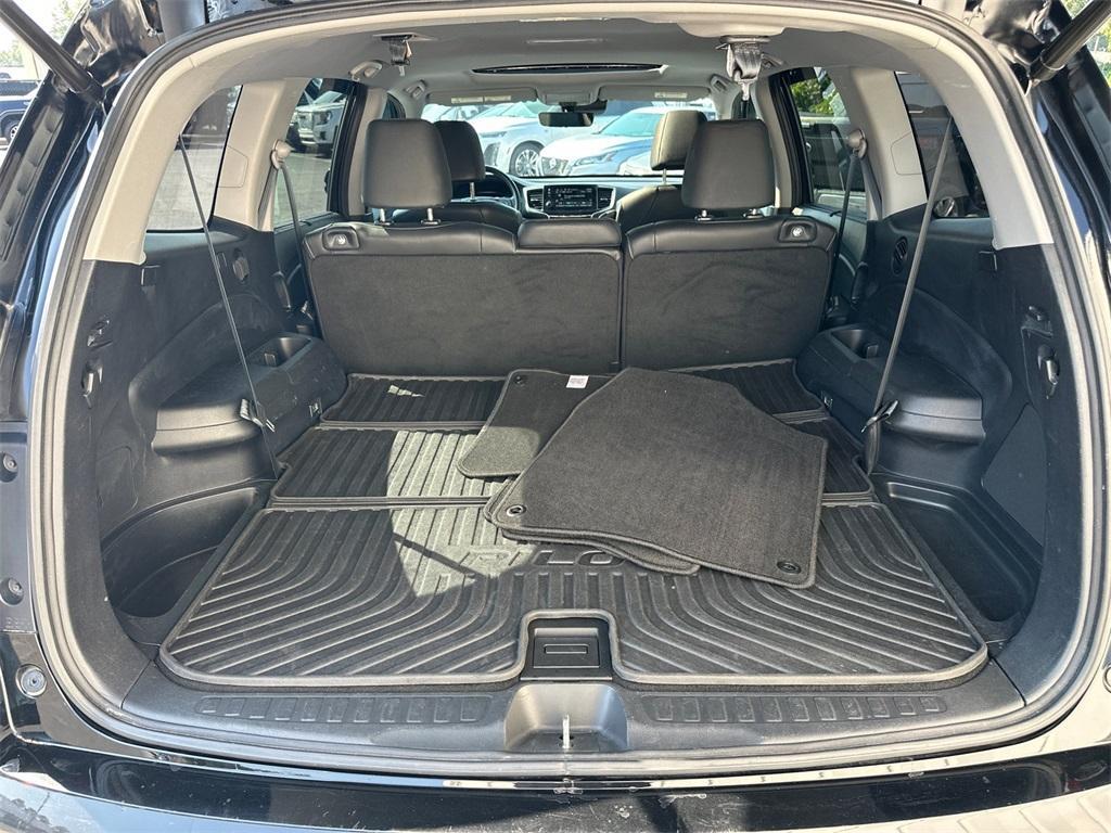 used 2020 Honda Pilot car, priced at $18,335